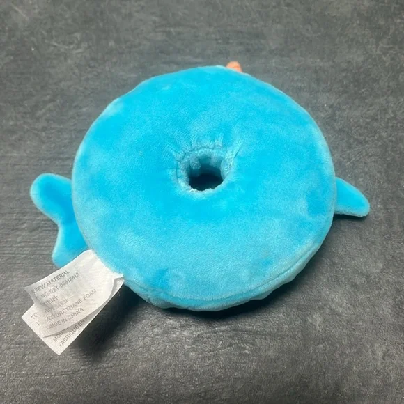 Top Trenz PLUSH SCENTED SLOW RISE DONUT SHOP narwhal - Picture 3 of 6